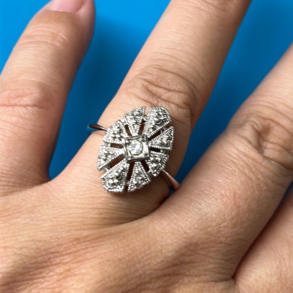 🖤Vtg AVON Diamond ring - Picture 4 of 13